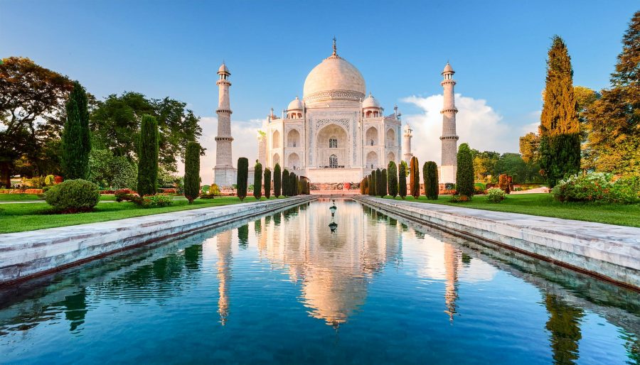 Taj Mahal, Agra - 17 must-see places in India