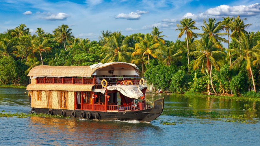 Houseboat In Kerala - 17 must-see places in India