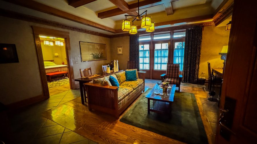 A themed bedroom in Lynfred Winery