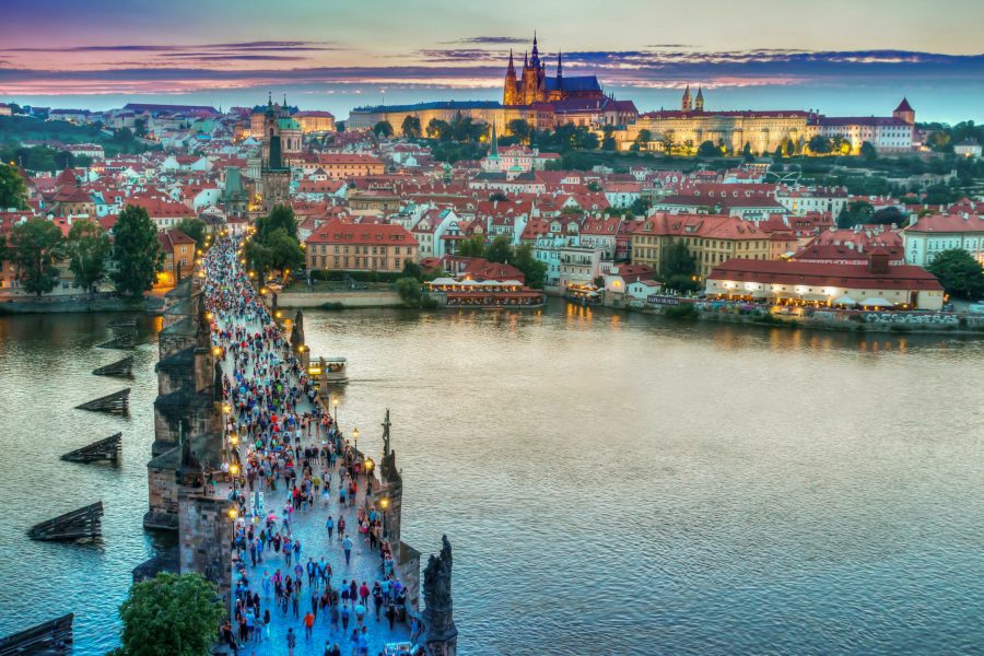 Overview of Charles Bridge