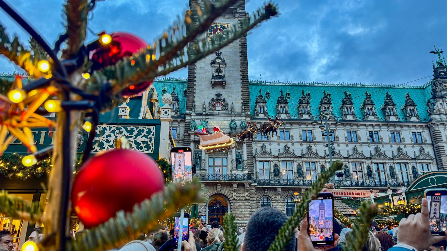 Flying Santa at Rathausmarkt Christmas Market