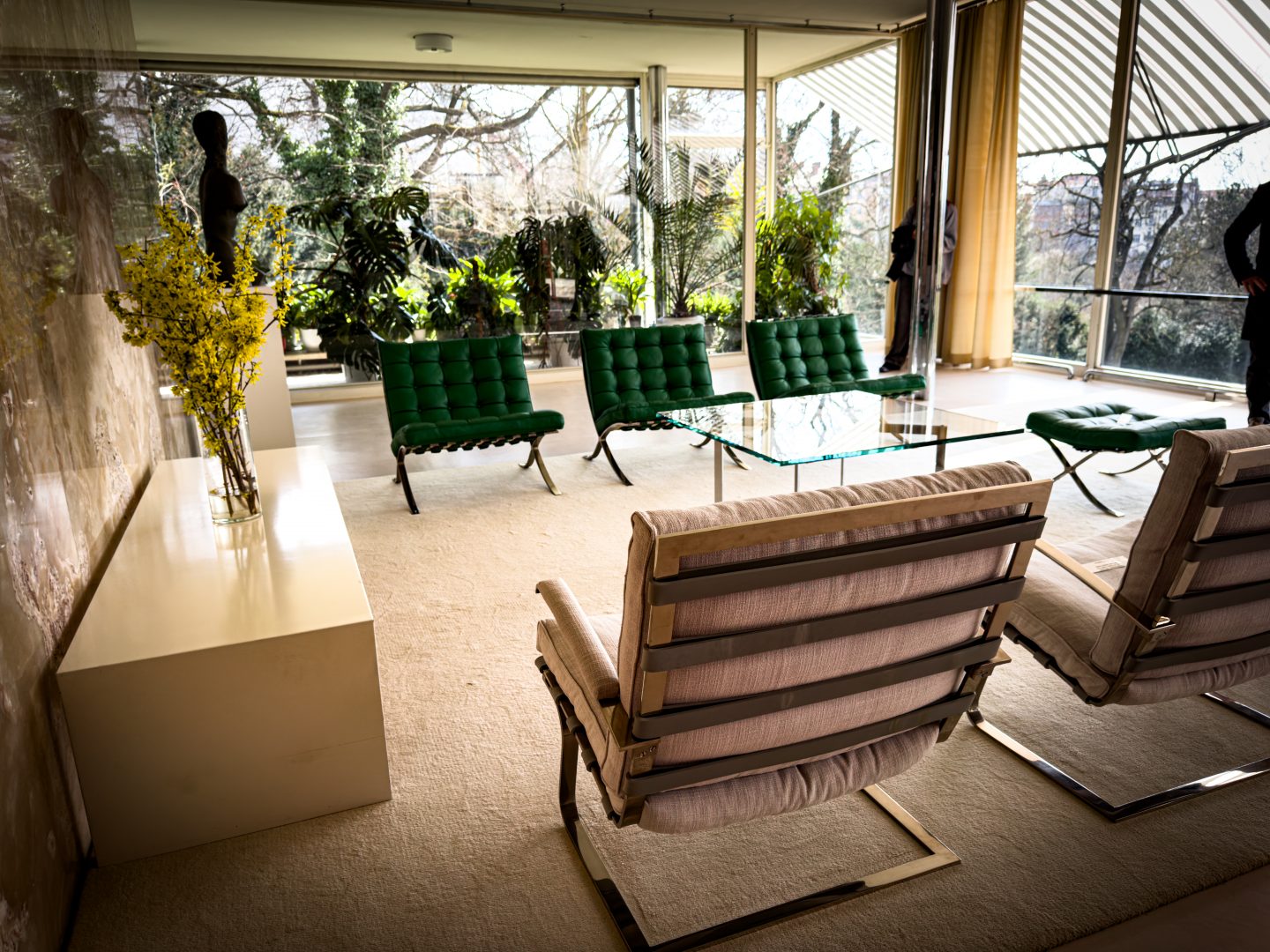 Living room and chairs at Villa Tugendhat
